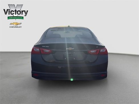 Used 2016 Chevrolet Malibu LT w/ Leather Package image 5