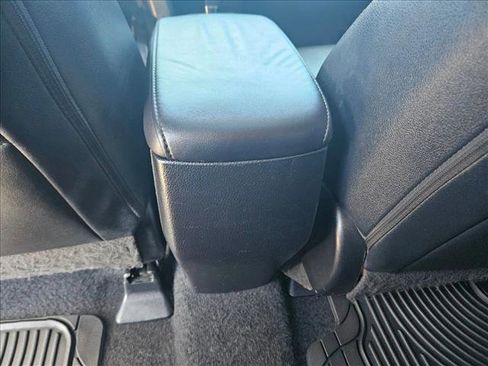 Used 2015 Toyota RAV4 Limited image 18