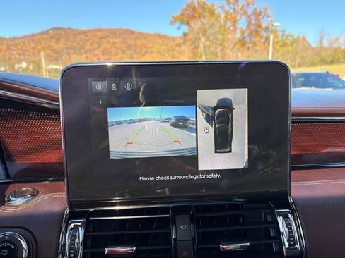 Used 2020 Lincoln Navigator L Black Label w/ Cargo Convenience Package image 19