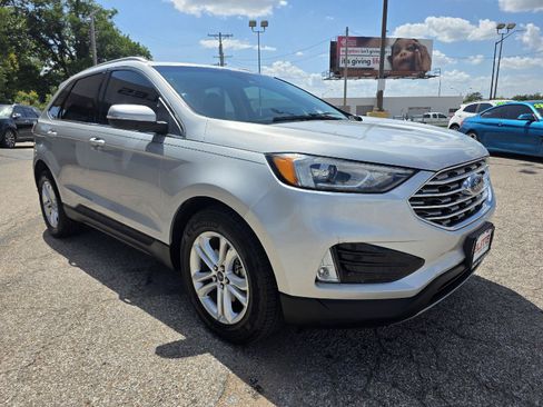 Used 2019 Ford Edge SEL w/ Equipment Group 201A FWD image 3