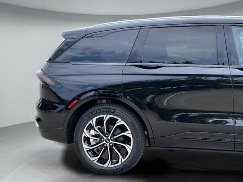 New 2026 Lincoln Nautilus Reserve AWD/4WD image 11