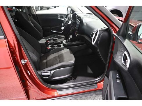 Used 2020 Kia Soul LX FWD image 15