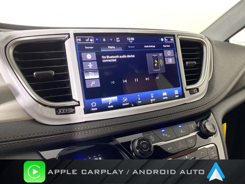 New 2026 Chrysler Pacifica Pinnacle w/ Trailer Tow Group AWD/4WD image 4