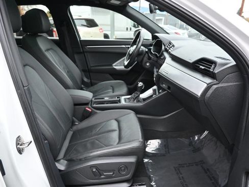 Used 2021 Audi Q3 2.0T Premium image 12
