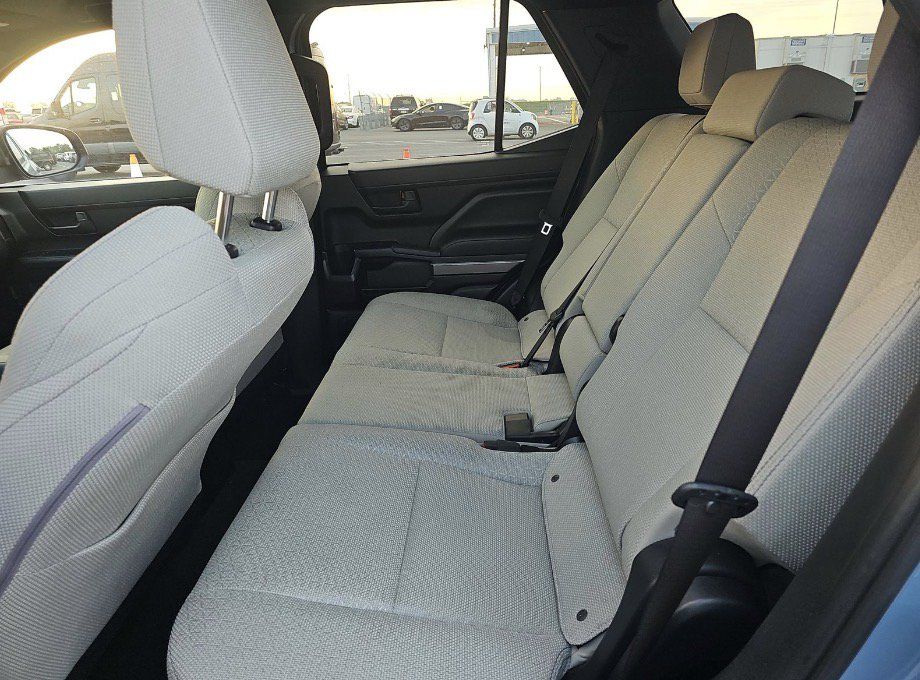 Used 2026 Toyota 4Runner SR5 AWD/4WD image 13