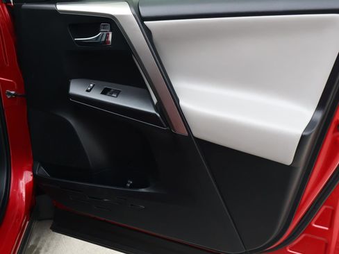 Used 2017 Toyota RAV4 XLE image 16