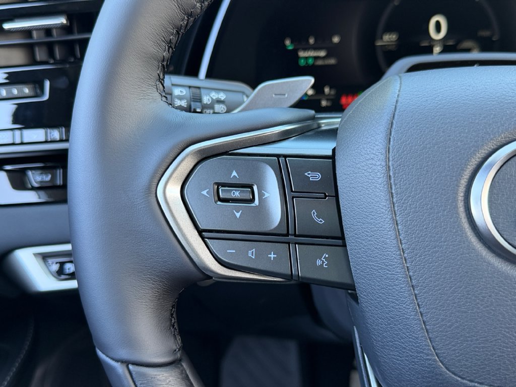 New 2026 Lexus RX 450h AWD image 16