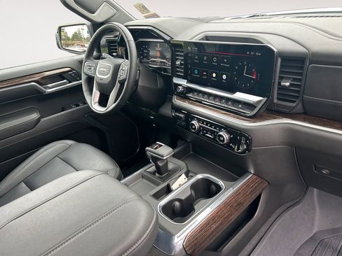 Used 2024 GMC Sierra 1500 Elevation w/ Elevation Premium Package AWD/4WD image 27