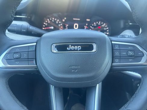 Used 2025 Jeep Compass Limited AWD/4WD image 28