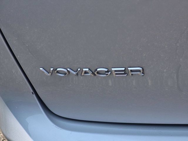 Used 2024 Chrysler Voyager LX FWD image 9