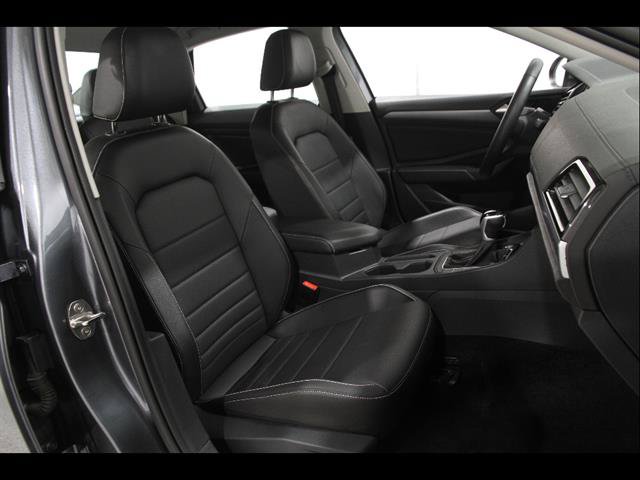 Used 2023 Volkswagen Jetta SE FWD image 15