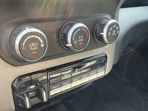 Used 2020 RAM 2500 Tradesman RWD image 16
