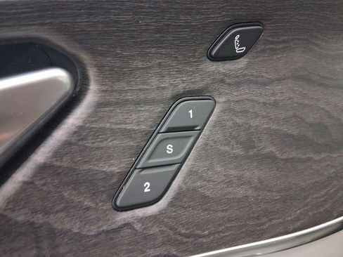 Used 2023 Jeep Grand Cherokee Overland w/ Adv Protech Group III image 18