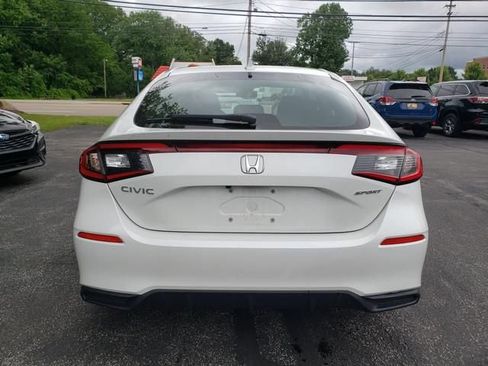 Used 2023 Honda Civic Sport image 4