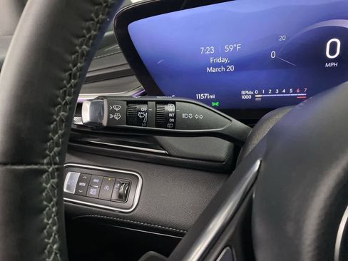 Used 2025 Buick Enclave Preferred image 23