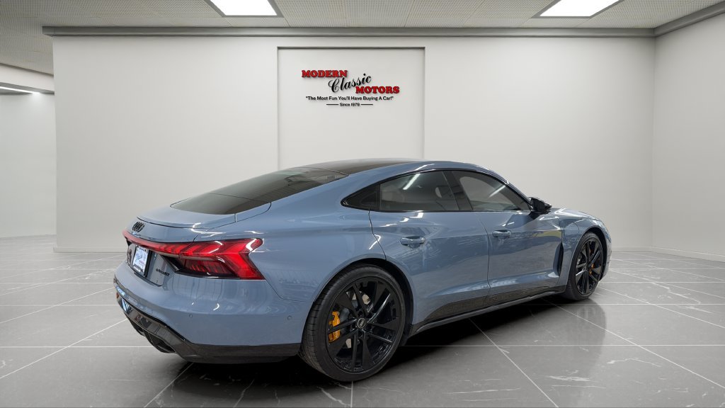 Used 2022 Audi RS e-tron GT w/ Carbon Performance Package AWD/4WD image 5