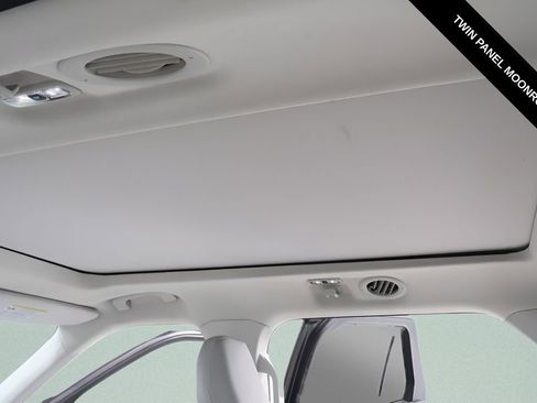 Used 2025 Ford Explorer Platinum w/ LUX Leather Package AWD/4WD image 10