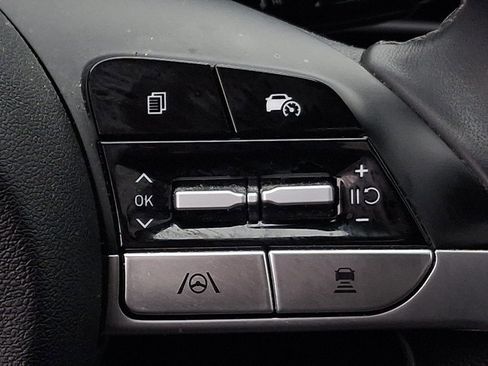 Used 2024 Hyundai Elantra SEL w/ Convenience Package image 23