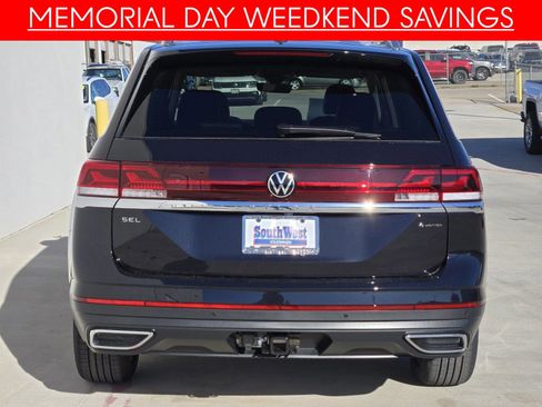 Used 2025 Volkswagen Atlas SEL AWD/4WD image 5
