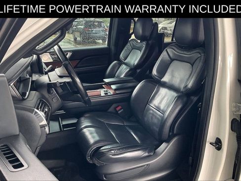 Used 2020 Lincoln Navigator L Reserve w/ Equipment Group 208A Reserve AWD/4WD image 22