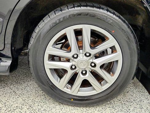 Used 2013 Lexus LX 570 4WD w/ Luxury Pkg image 9