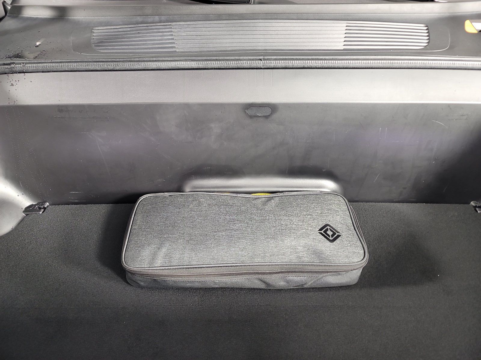 Used 2023 Rivian R1S Adventure Dual AWD/4WD image 14