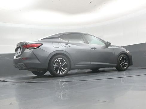 Used 2024 Nissan Sentra SV FWD image 39