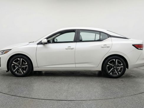 Used 2025 Nissan Sentra SV image 5