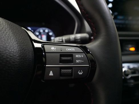 Used 2025 Honda Pilot Black Edition image 20