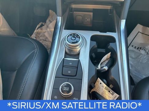 Used 2023 Ford Explorer XLT w/ Equipment Group 202A image 18