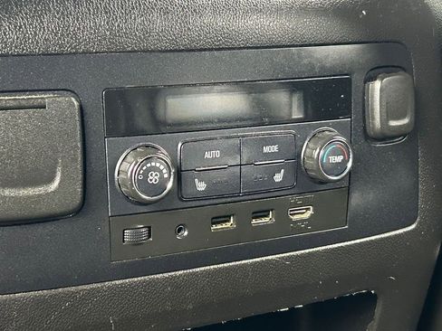 Used 2020 Chevrolet Suburban LT RWD image 41