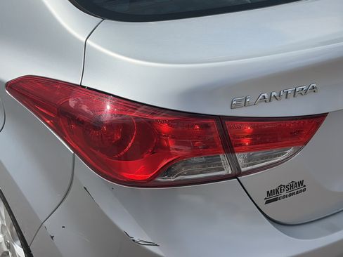 Used 2013 Hyundai Elantra Limited w/ Technology Pkg FWD image 25