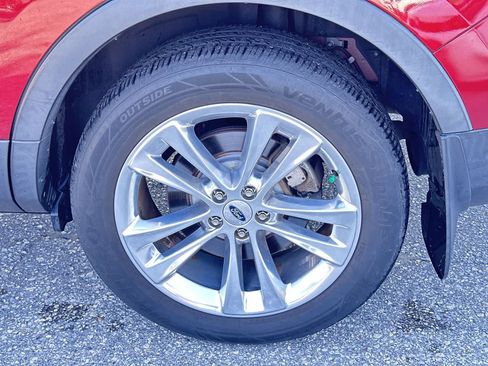 Used 2018 Ford Explorer Limited w/ Ford Safe & Smart Package FWD image 12