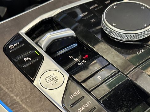 Used 2024 BMW X5 xDrive40i w/ Premium Package image 22