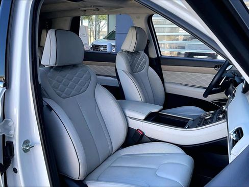 Used 2022 Hyundai Palisade Calligraphy image 8