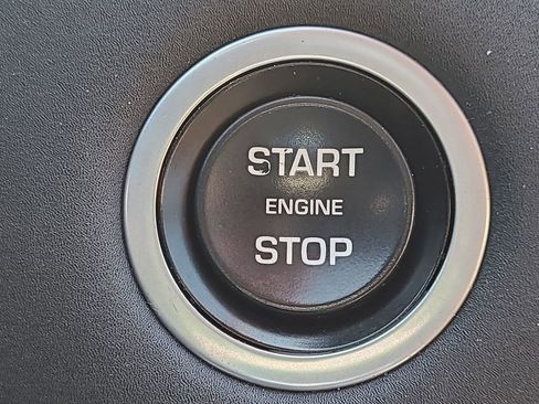 Used 2021 Land Rover Discovery Sport S image 36