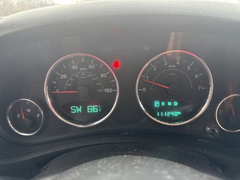 Used 2015 Jeep Wrangler Unlimited Sahara w/ Connectivity Group image 13