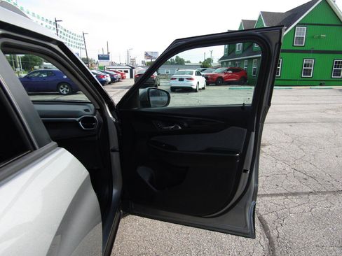 Used 2025 Chevrolet TrailBlazer LT FWD image 22
