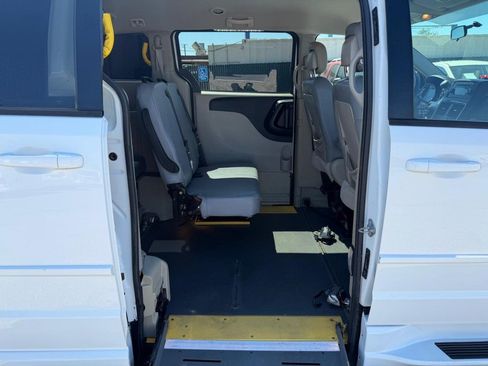 Used 2014 Dodge Grand Caravan SE w/ Quick Order Package 29E SE FWD image 39