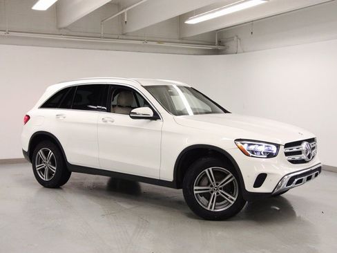 Used 2021 Mercedes-Benz GLC 300 4MATIC image 4