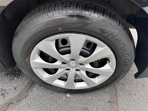 Used 2023 Toyota Corolla LE image 24
