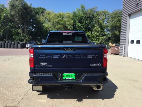Used 2021 Chevrolet Silverado 2500 High Country w/ Z71 Off-Road Package AWD/4WD image 6