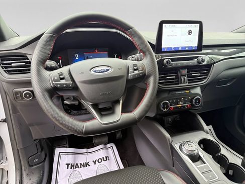 Used 2025 Ford Escape ST-Line Select AWD/4WD image 17