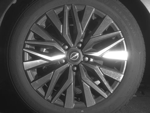 Used 2025 Nissan Altima 2.5 SV image 12