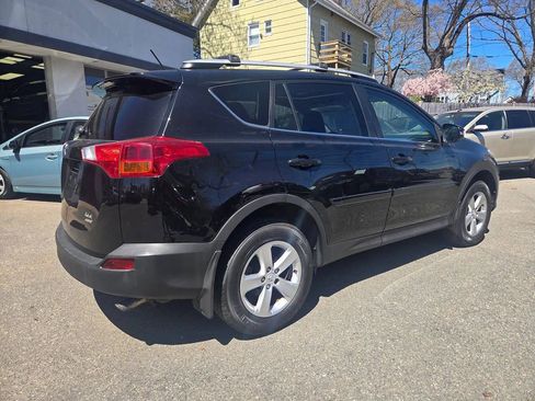 Used 2013 Toyota RAV4 XLE AWD/4WD image 7