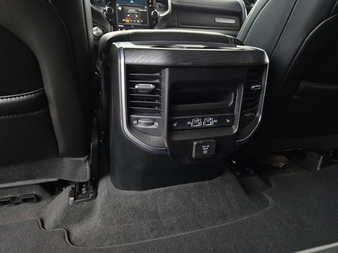 Used 2024 RAM 1500 Laramie AWD/4WD image 33