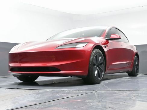 Used 2024 Tesla Model 3 Standard Range image 55
