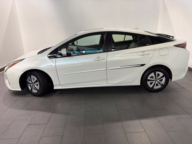 Used 2018 Toyota Prius Four w/ Advanced Technology Package FWD image 2
