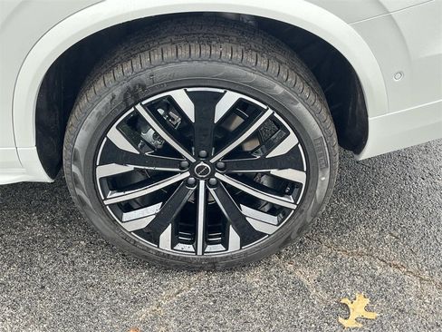 Certified 2026 Volvo XC90 B6 Ultra AWD/4WD image 11