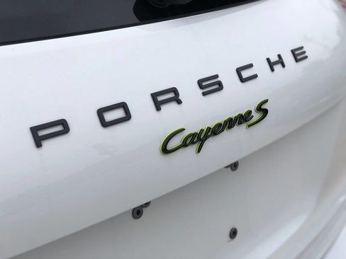 Used 2017 Porsche Cayenne S Platinum image 4